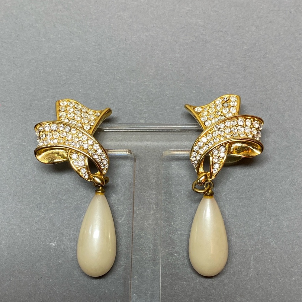 Vintage rhinestone faux pearl statement earrings